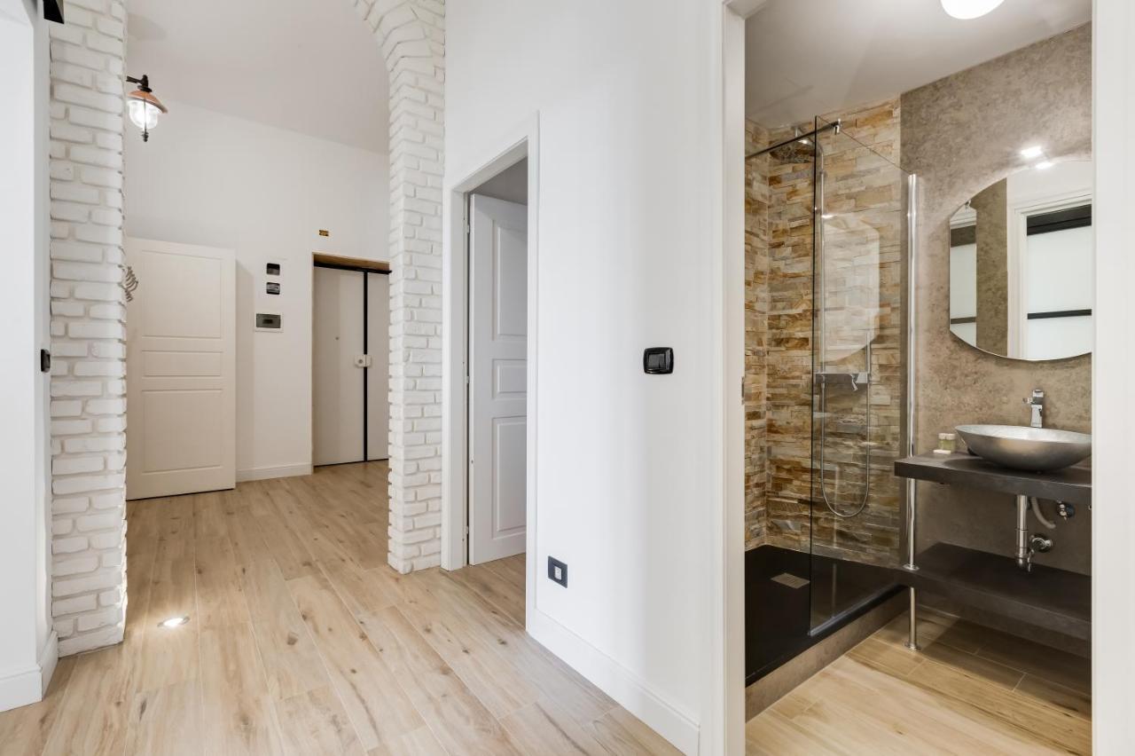 Bmga L Glam Industrial 3-Bed Apartment In Termini 로마 외부 사진