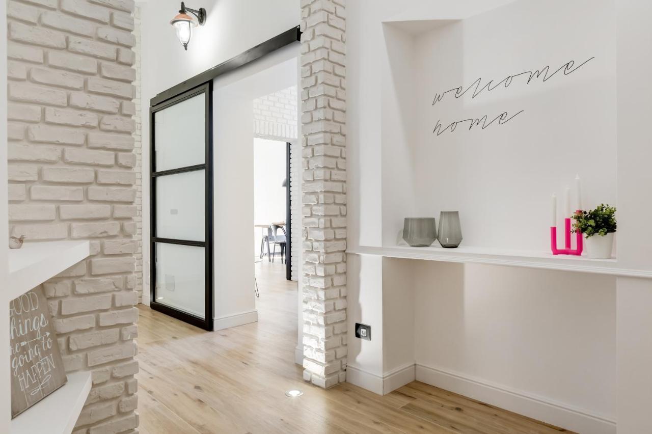 Bmga L Glam Industrial 3-Bed Apartment In Termini 로마 외부 사진