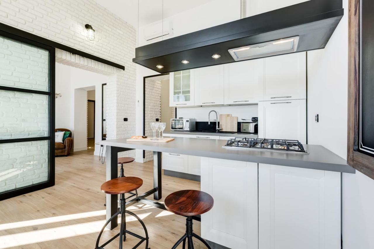 Bmga L Glam Industrial 3-Bed Apartment In Termini 로마 외부 사진