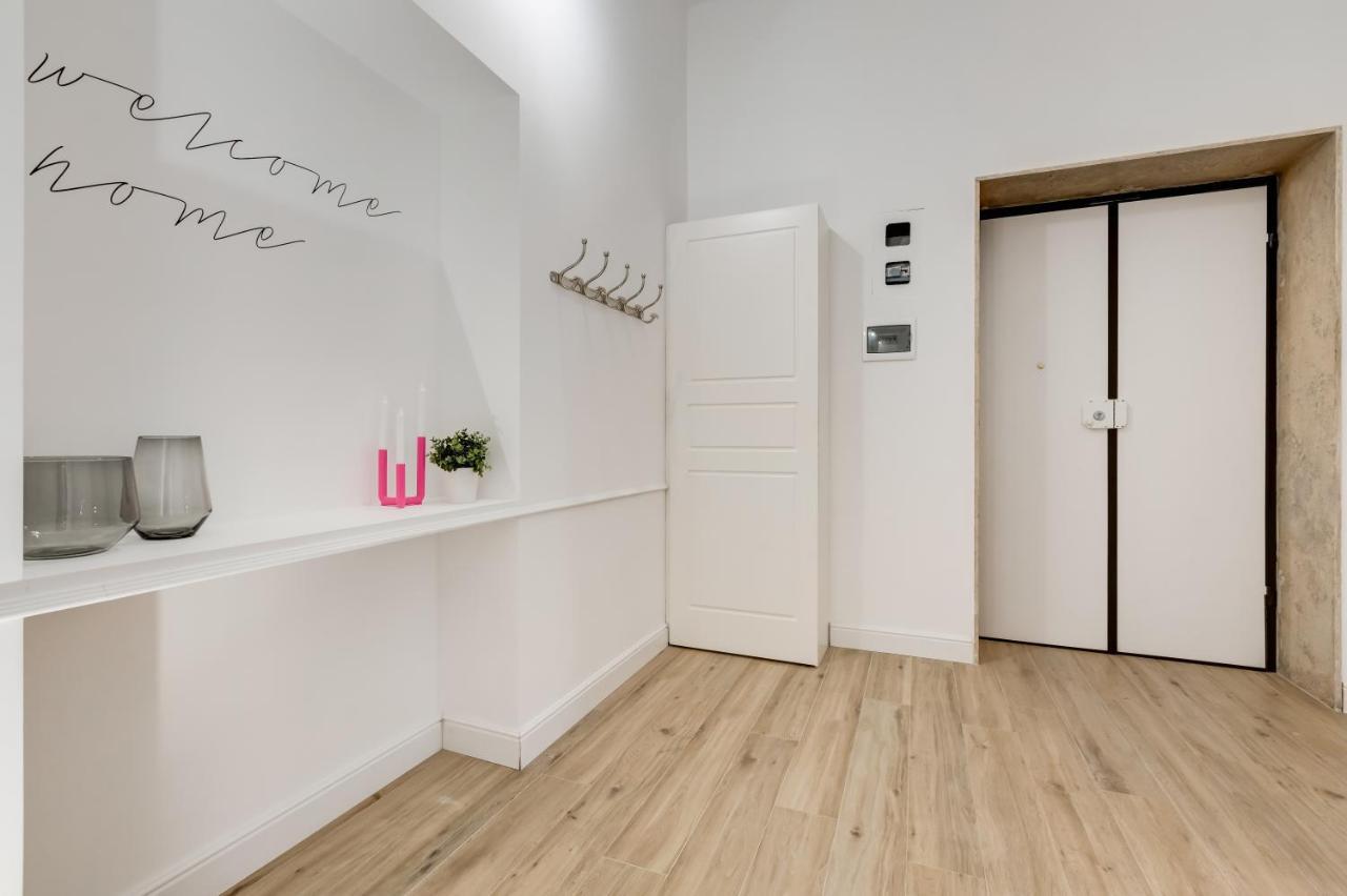 Bmga L Glam Industrial 3-Bed Apartment In Termini 로마 외부 사진