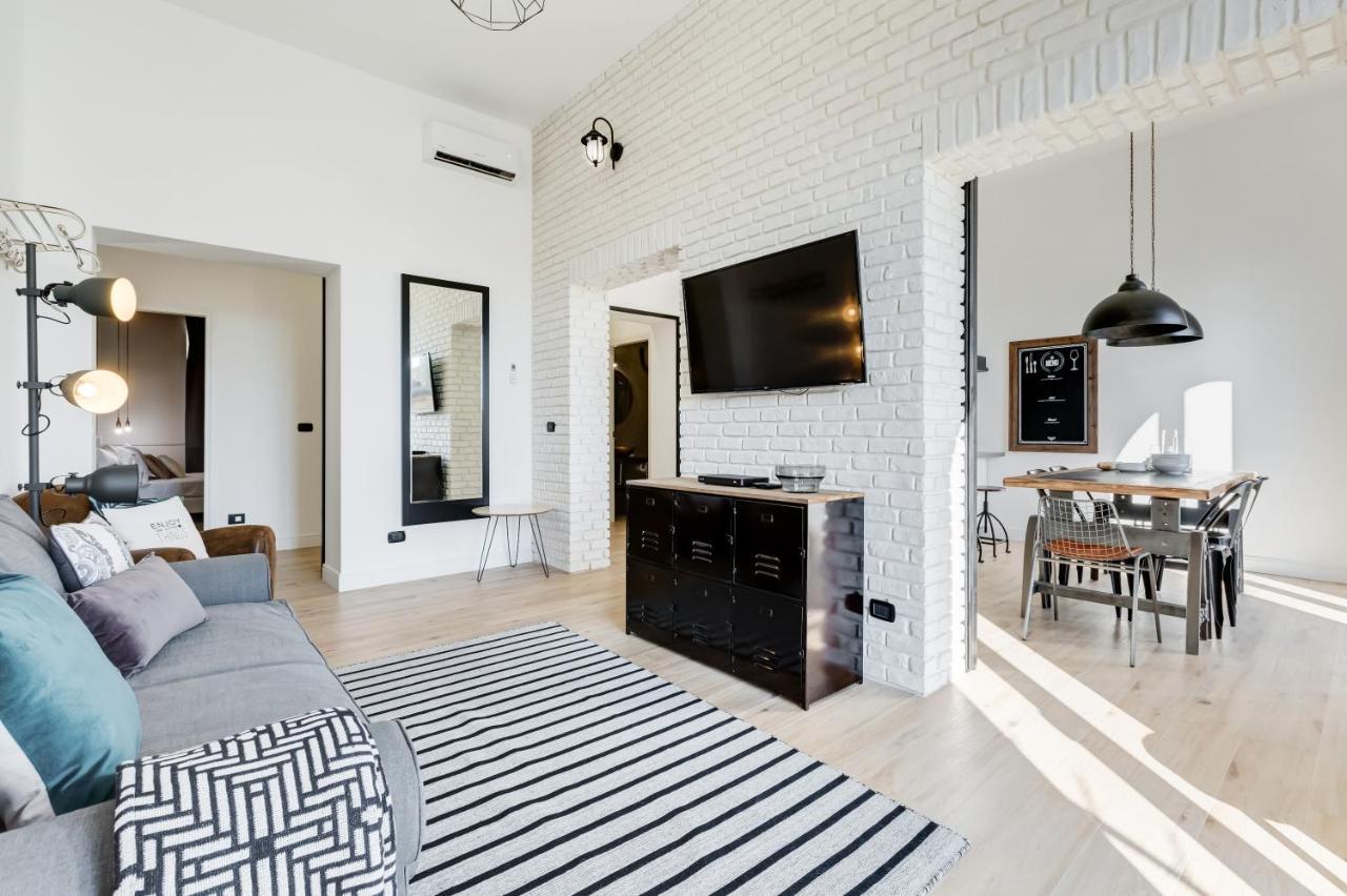 Bmga L Glam Industrial 3-Bed Apartment In Termini 로마 외부 사진